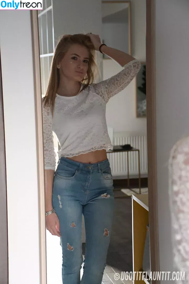ugotitflauntit.com nude photo #0108 (ugotitflauntit)
