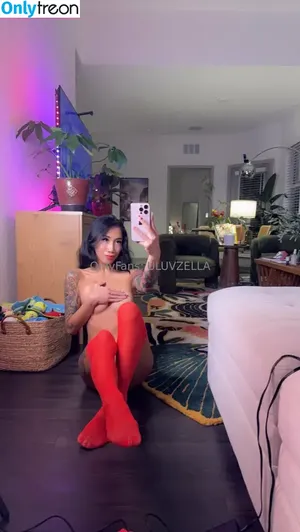 uluvzella / Zellababy / uluvzellavip nude photo #0157