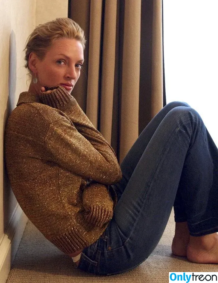 Uma Thurman голая photo #0043 (umathurman)