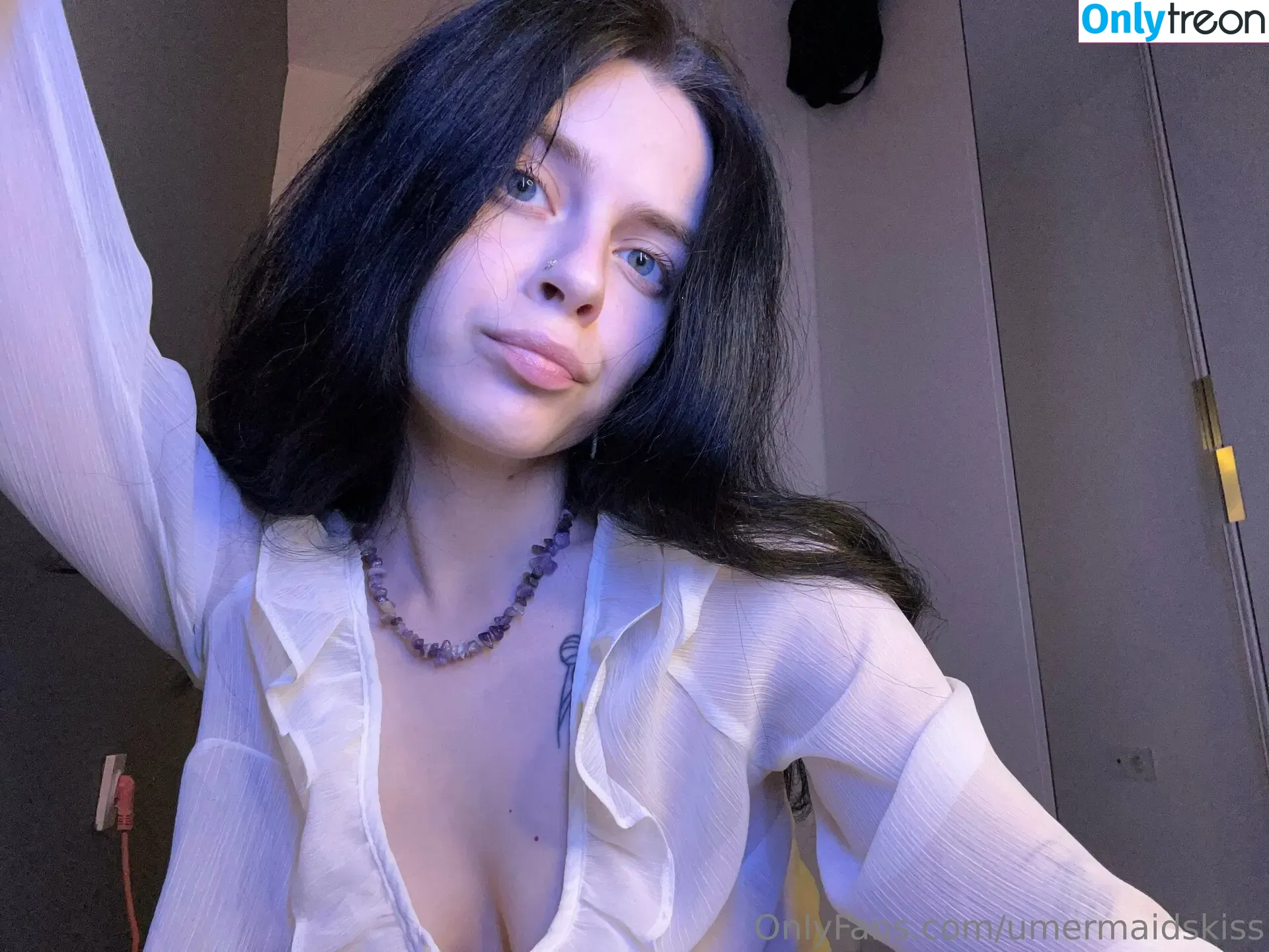 umermaidskiss nude photo #0156 (BeefyBeginner / MermaidsKiss / kissthemermaids)