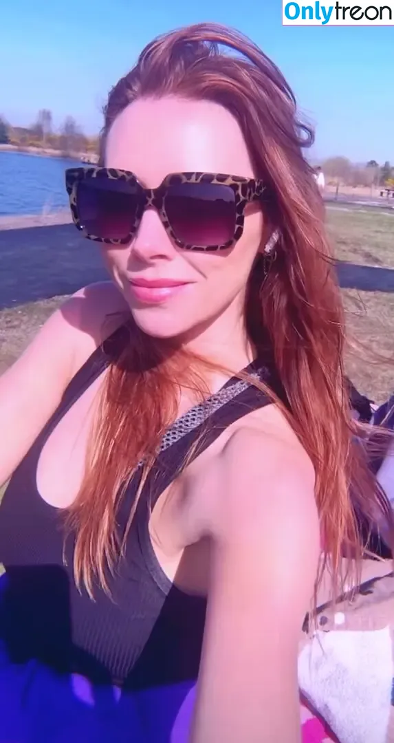 Una Healy голая photo #1064 (unahealy)