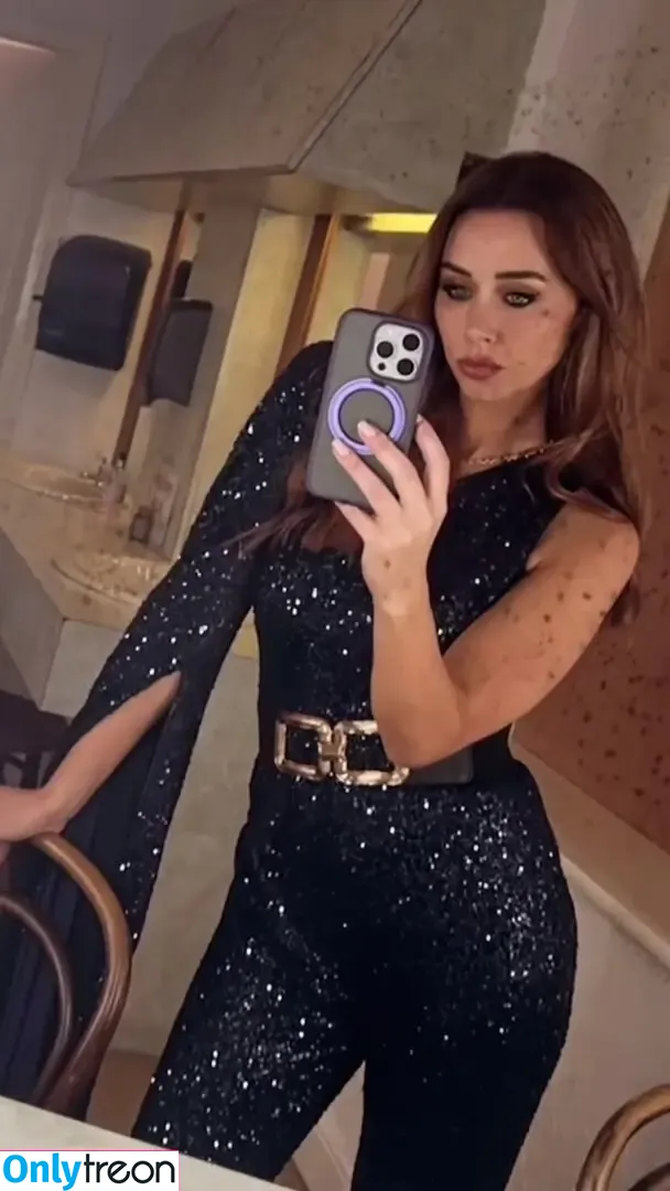Una Healy голая photo #1078 (unahealy)