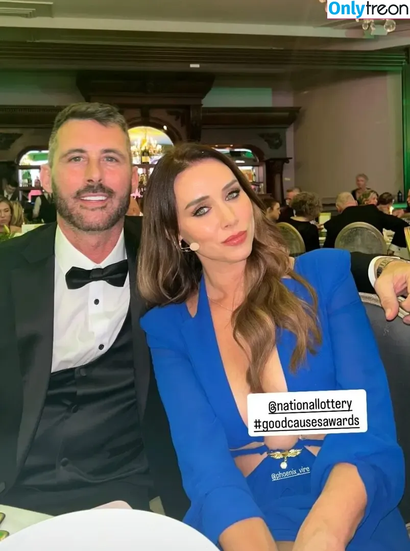 Una Healy голая photo #1215 (unahealy)