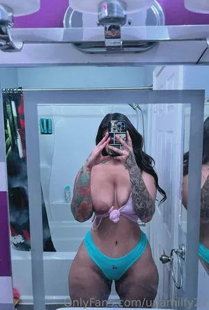 unamilfy22 / baddiesonly nude photo #0044