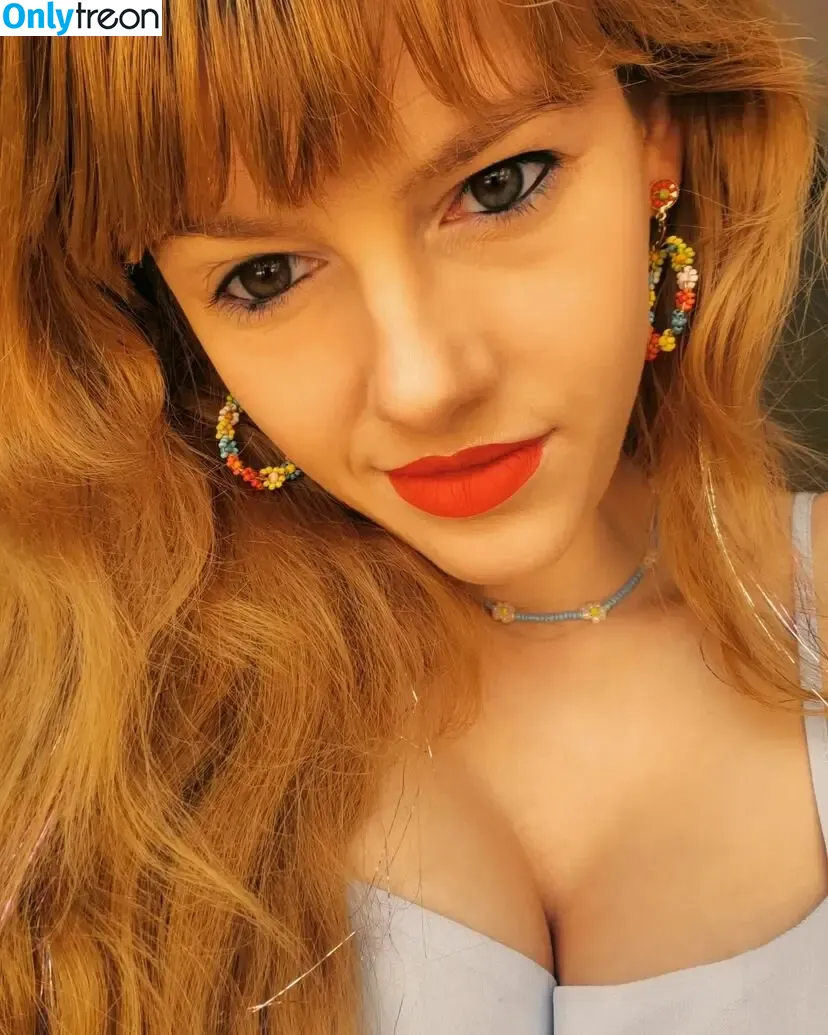 Uncensoredbasti nude photo #0021 (Bastila / immadeofplastic)