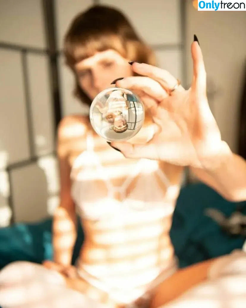 Uncensoredbasti nude photo #0032 (Bastila / immadeofplastic)