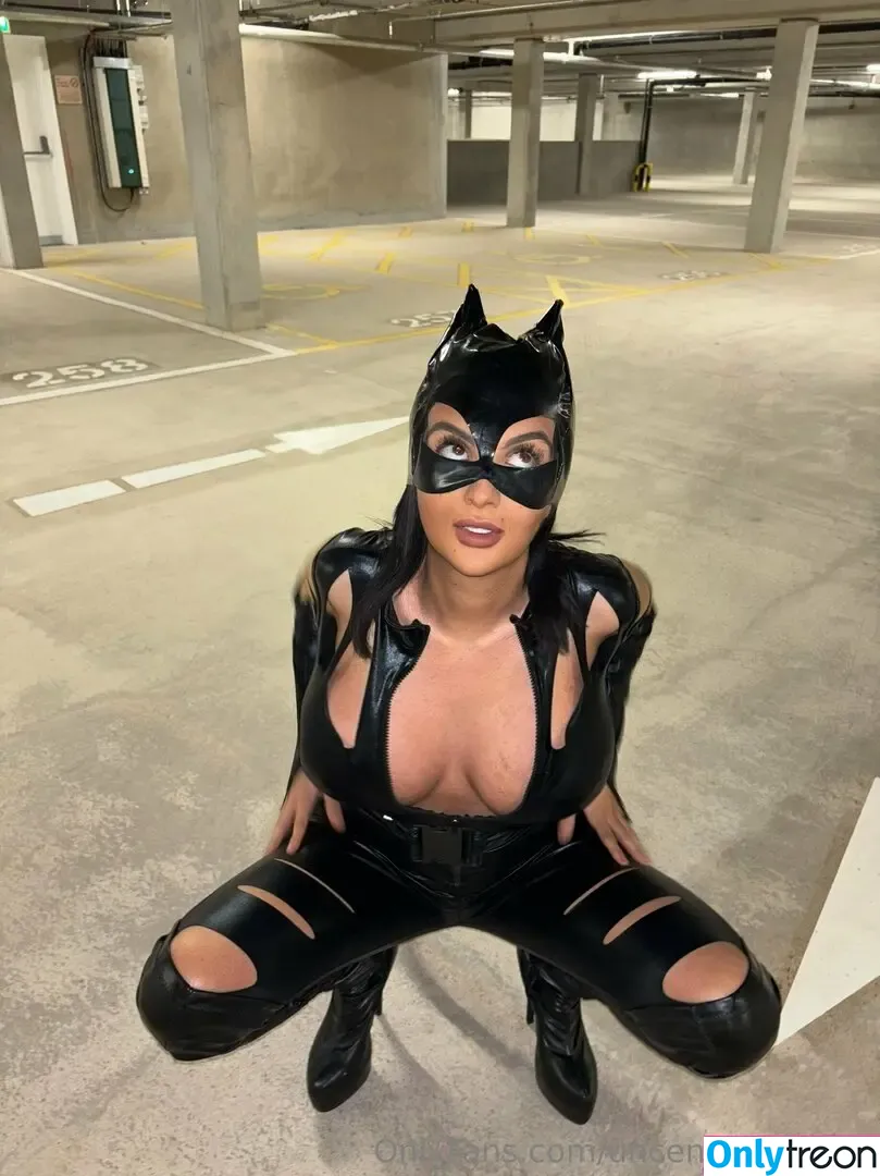 uncensoredbitch nude photo #0032 (uncensoredbitch)