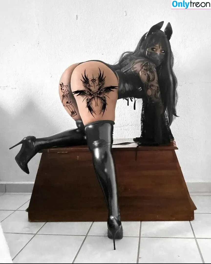 unholyybunnyy nude photo #0049 (Dysxster / holyybunny / satannholyy / shxdoweaver)