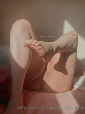 Unicornglitteryblood / Unicornglittern / milly.peachy nude photo #0182