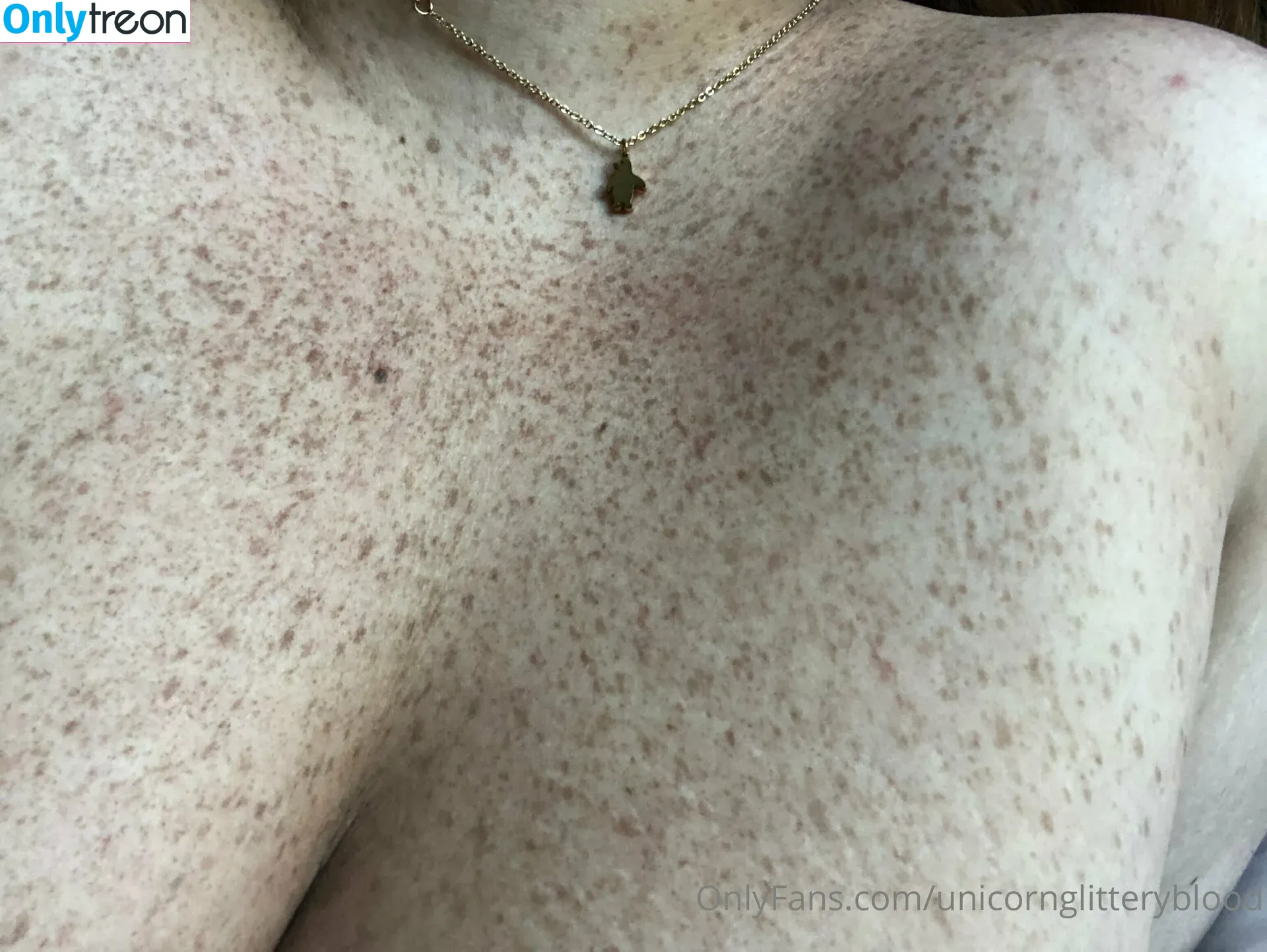 Unicornglitteryblood nude photo #0404 (Unicornglittern / milly.peachy)
