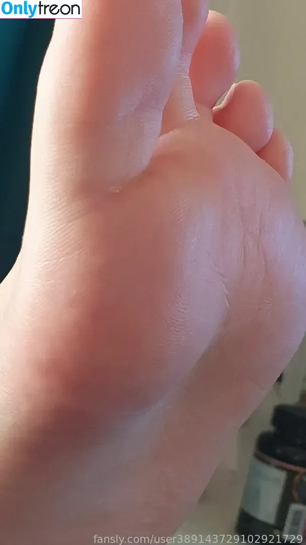 unicornsfeet nude photo #0029 (PinkGirlViki / PinkViki / strupedsofunicorns / victoriavikiv)