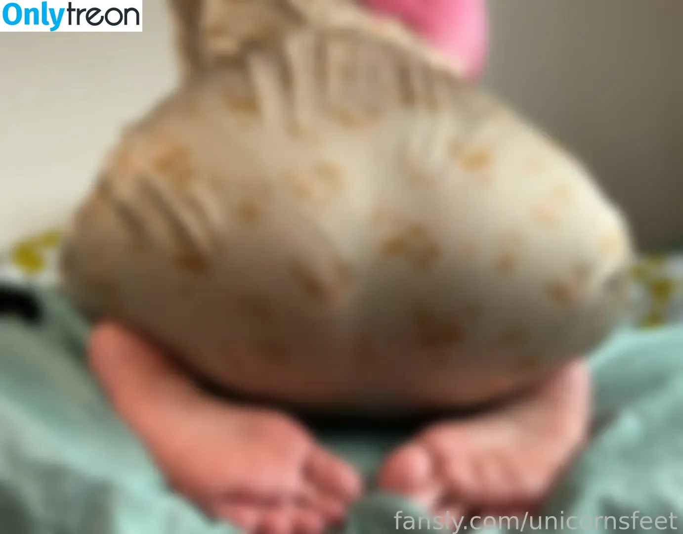unicornsfeet nude photo #0124 (PinkGirlViki / PinkViki / strupedsofunicorns / victoriavikiv)