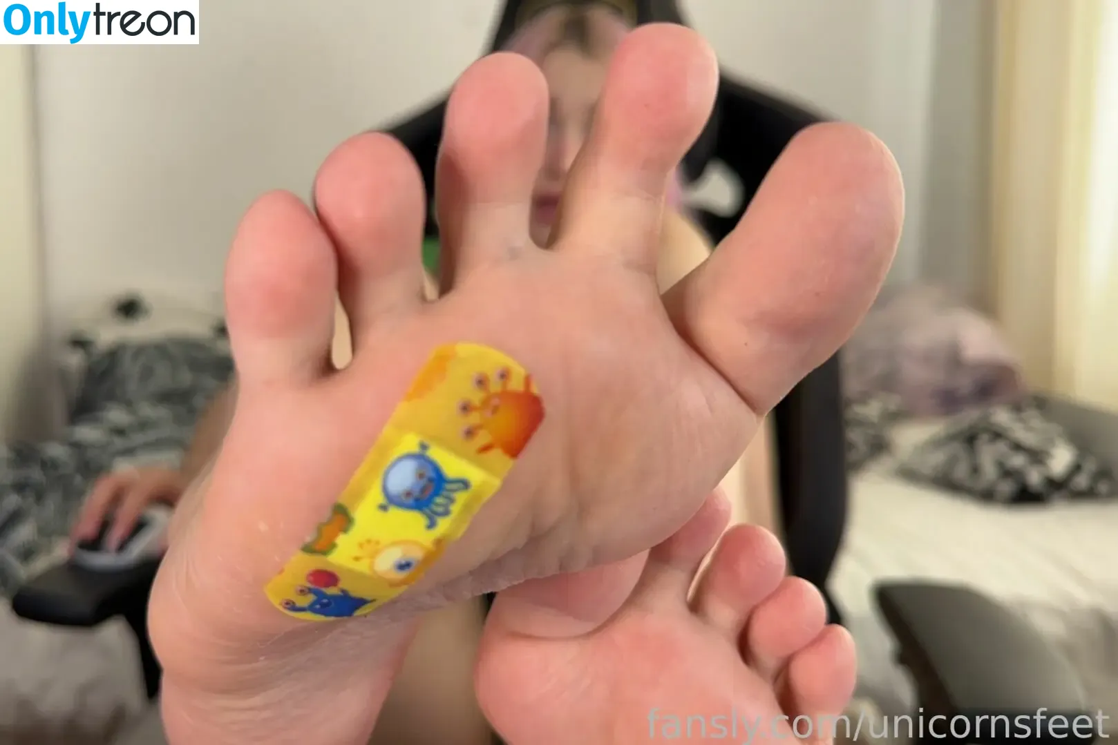 unicornsfeet nude photo #0145 (PinkGirlViki / PinkViki / strupedsofunicorns / victoriavikiv)