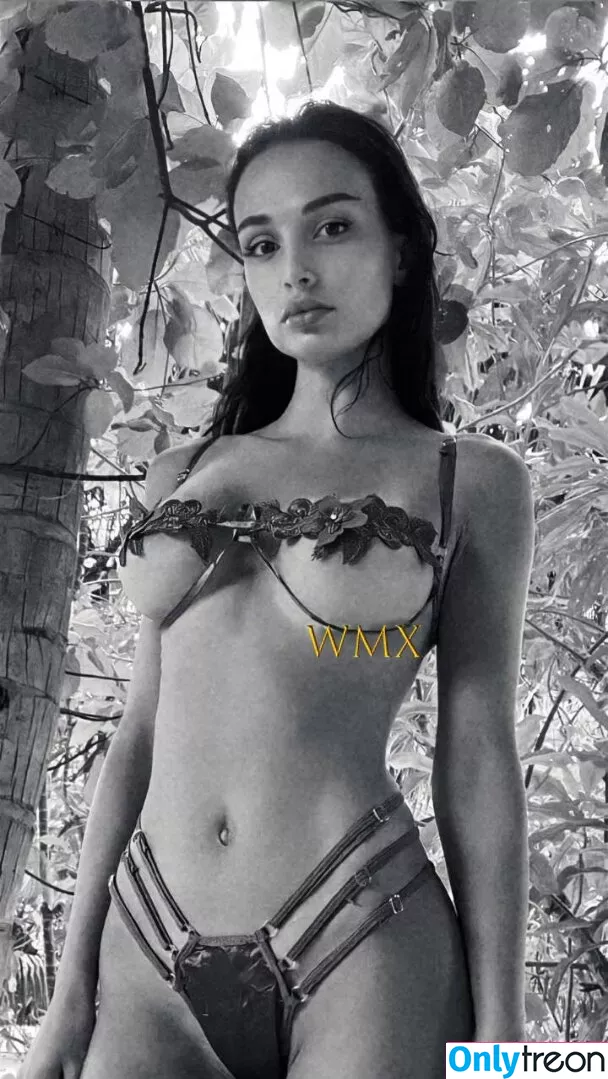 Unrealcobaine голая photo #0320 (Missa Julia / unrealcobain)