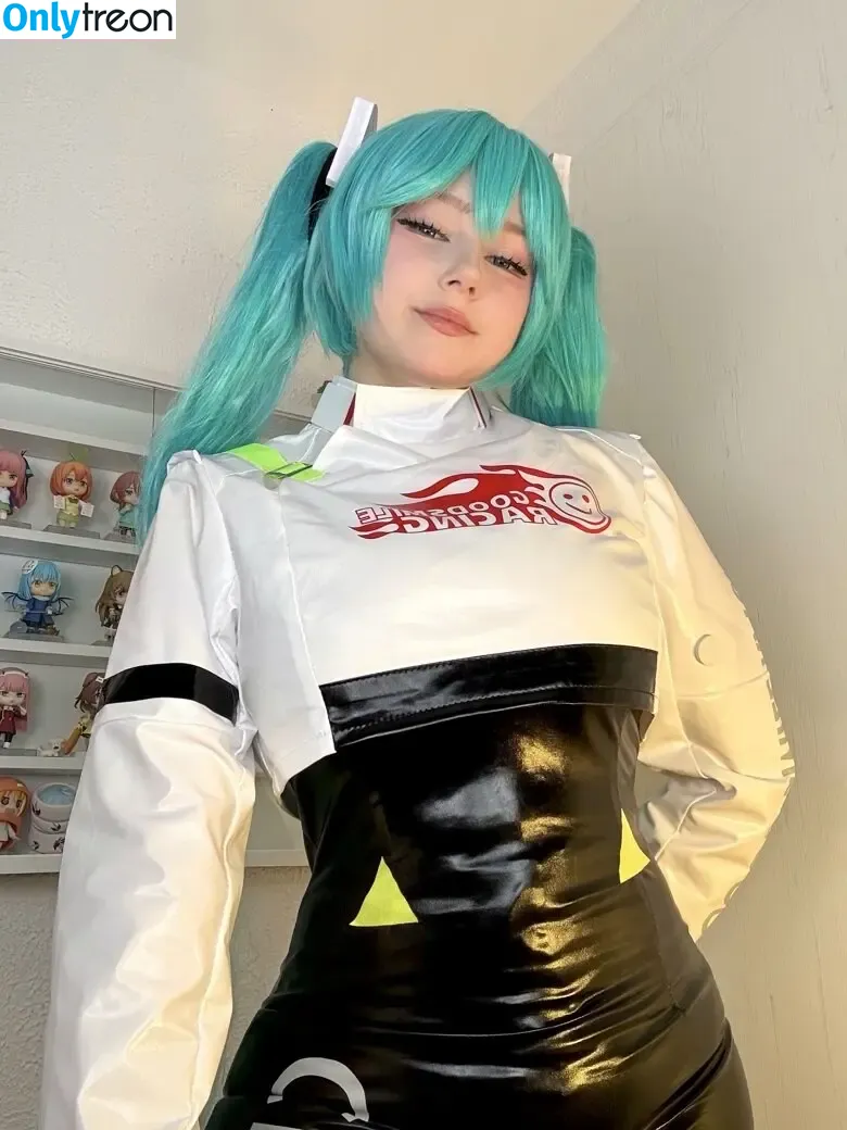 Upminaa nude photo #0196 (Upminaa)