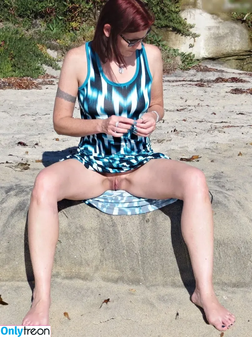 Upskirt - Candids nude photo #0186 (Upskirt - Candids)