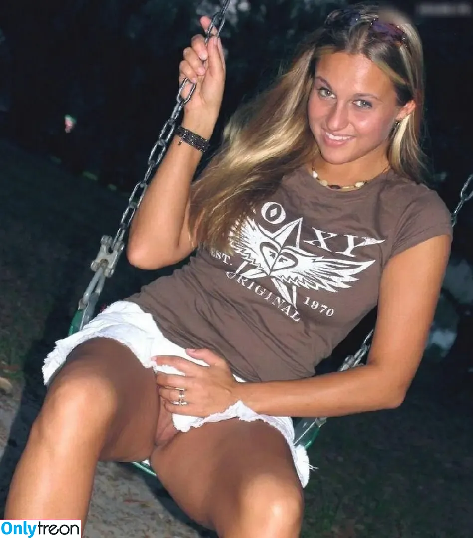 Upskirt - Candids nude photo #0208 (Upskirt - Candids)