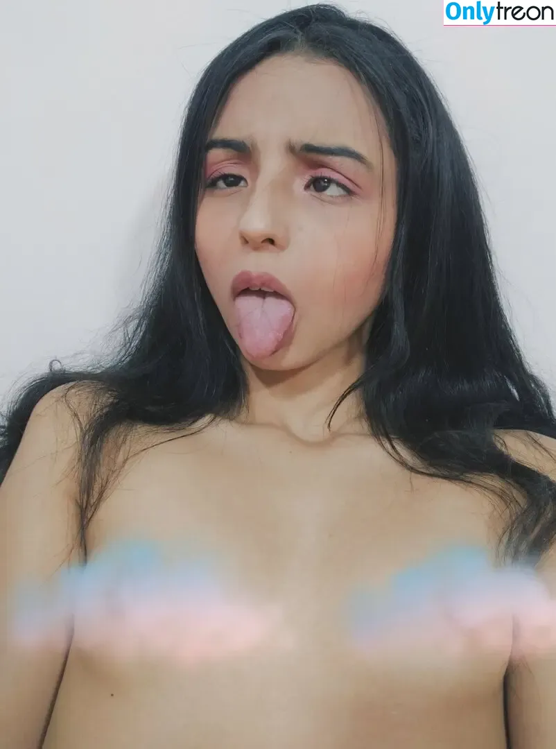 Urcuteprincess nude photo #0003 (lunasophia_ / urcuteprincess_)