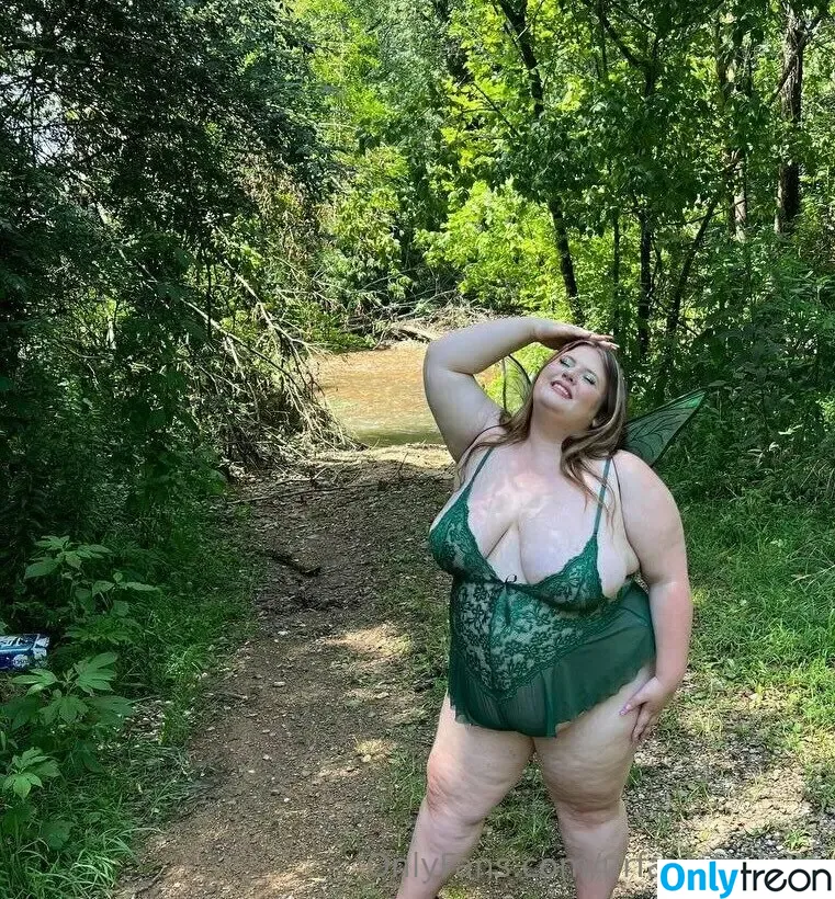 urfavkittykatt nude photo #0393 (urfavkittykatt)
