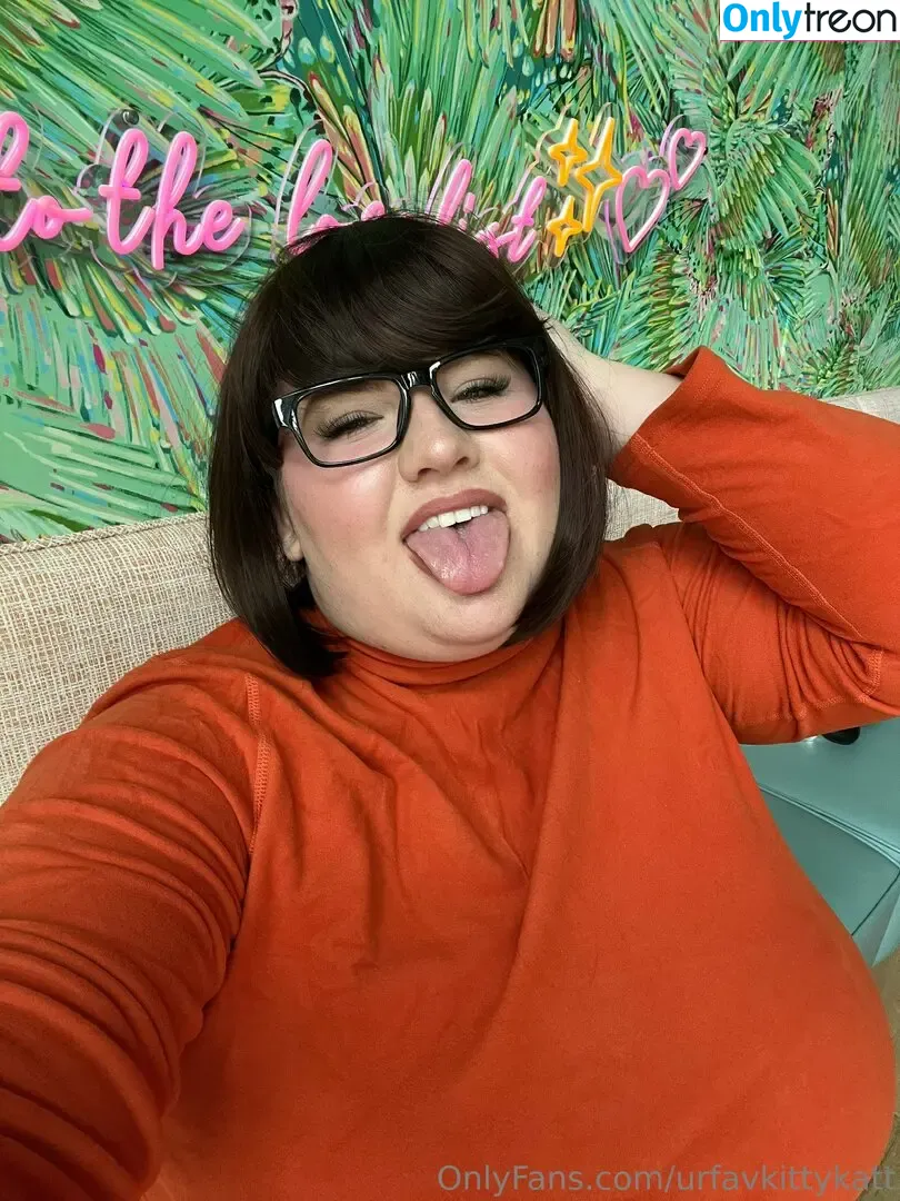 urfavkittykatt nude photo #0497 (urfavkittykatt)