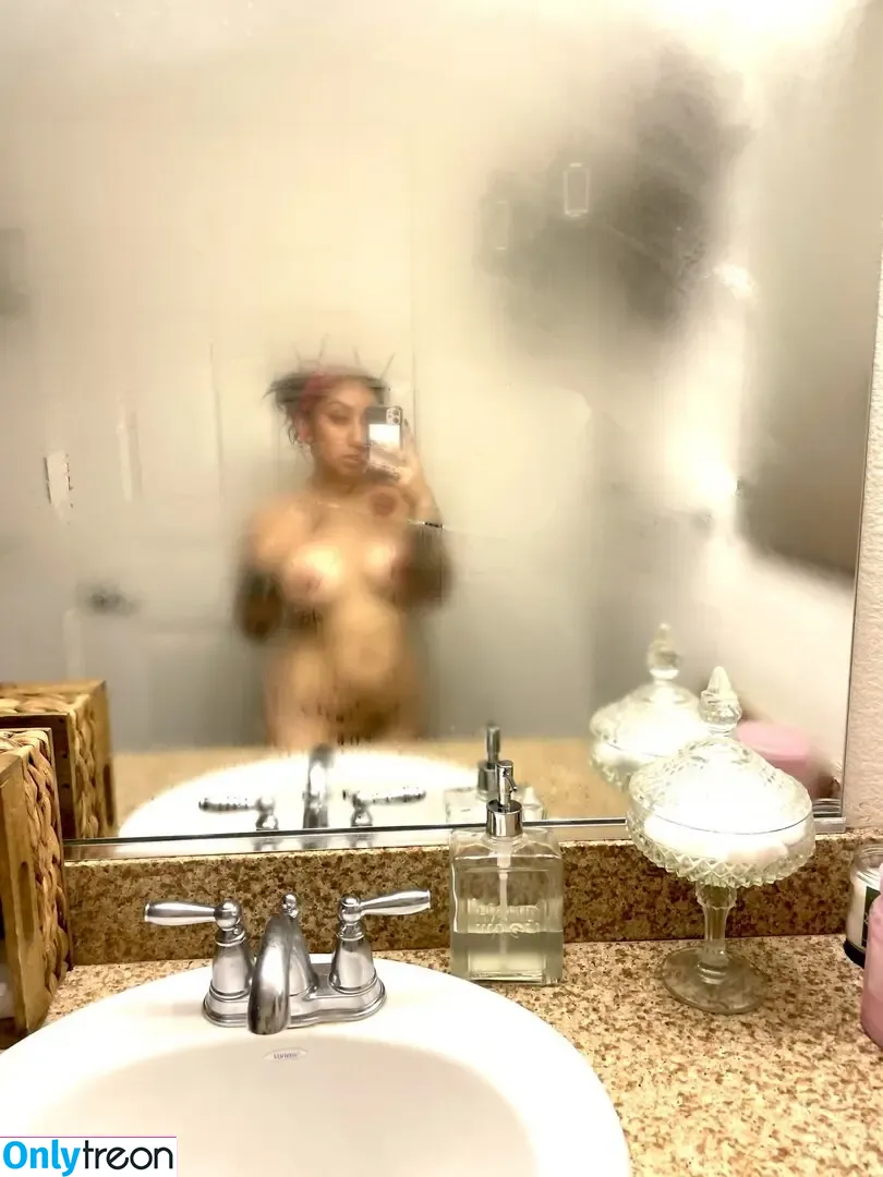 Urfavoritexwife nude photo #0003 (urfavvoritee)