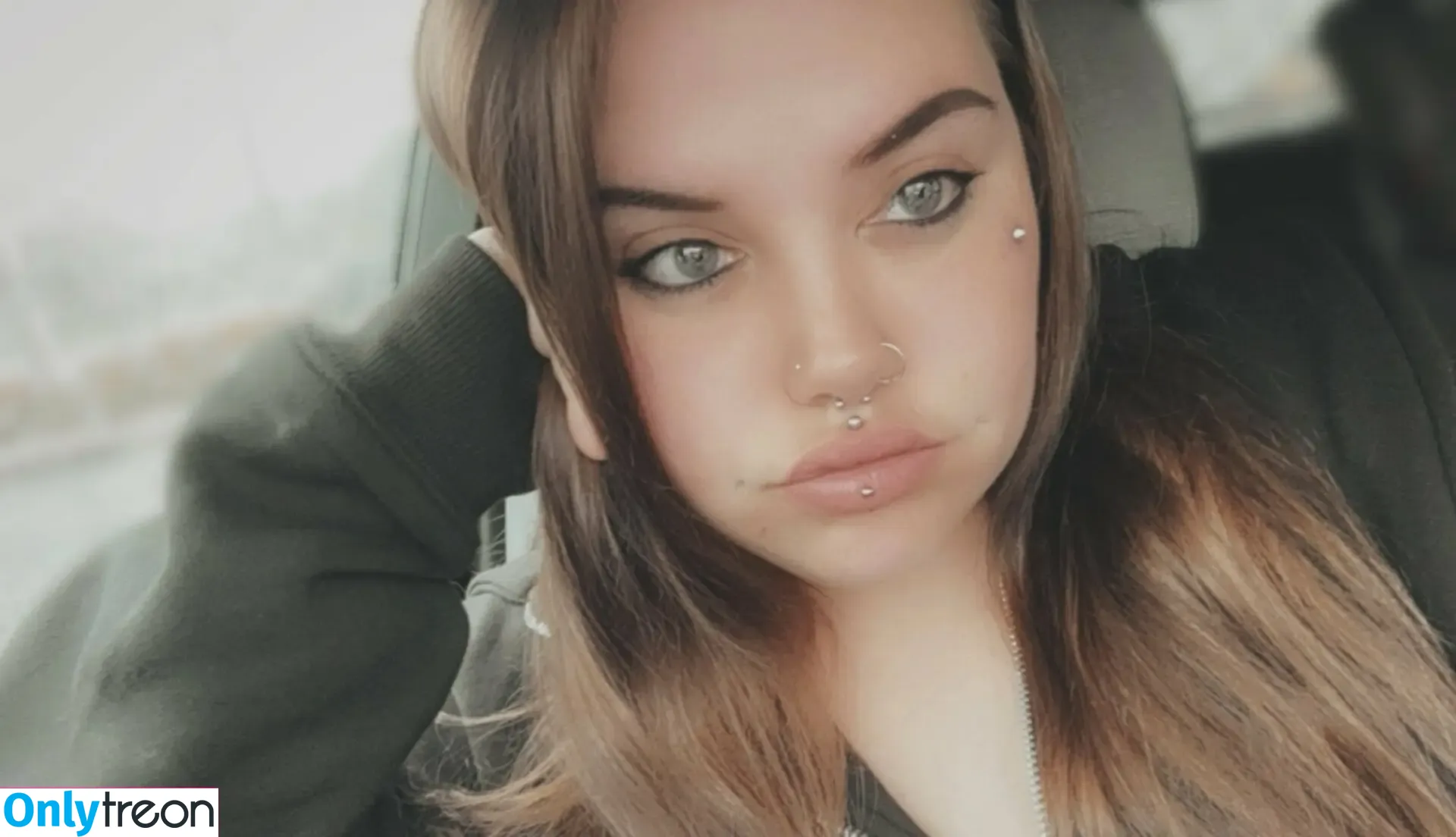 Urlgirlfriend nude photo #0019 (Knifewhvre / saturnbabyxo)