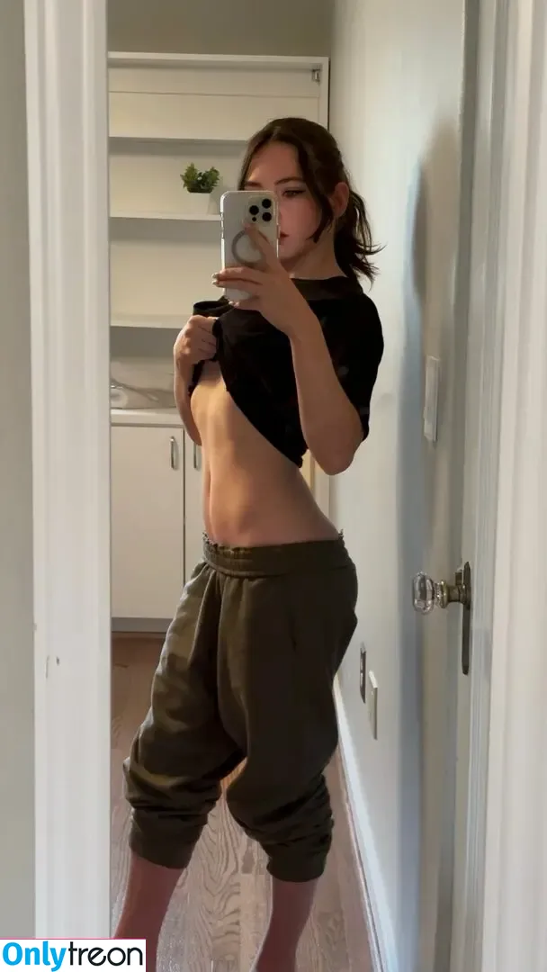 Ursiiday nude photo #0018 (Ursiiday)