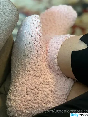 utoepiantootsies / noelstravelingtootsies nude photo #0001