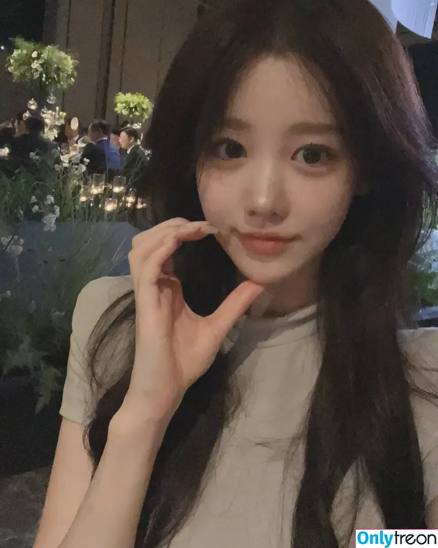 Uzaa nude photo #0117 (____uzaa)