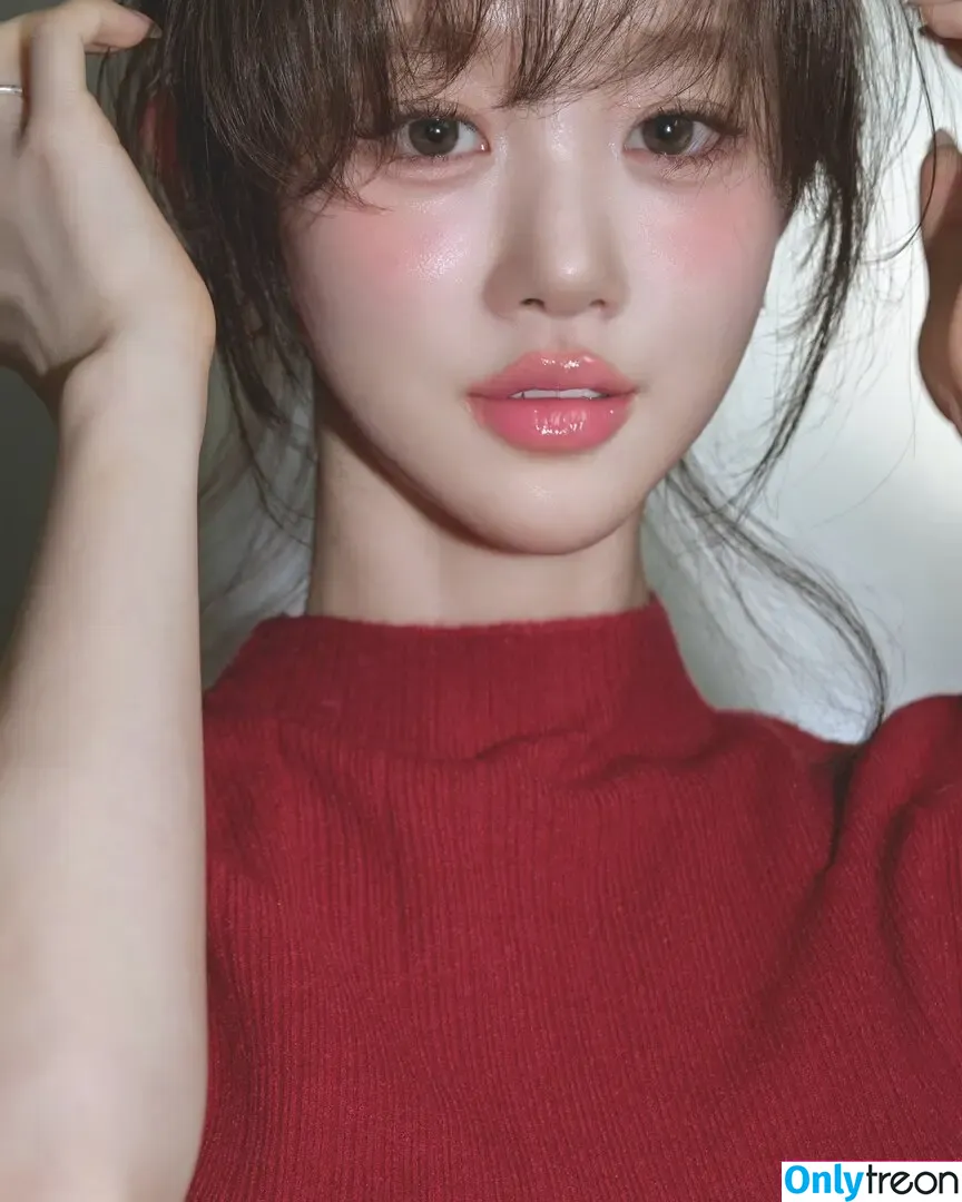 Uzaa nude photo #0137 (____uzaa)