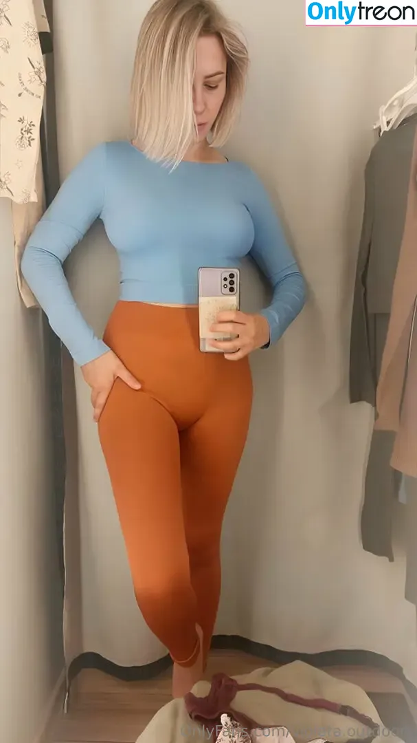 v1ol3ta nude photo #0013 (v1ol3ta)