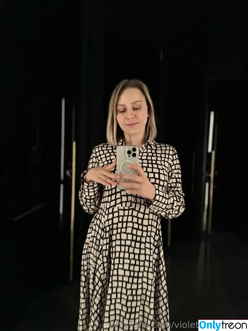 v1ol3ta голая photo #0039 (v1ol3ta)