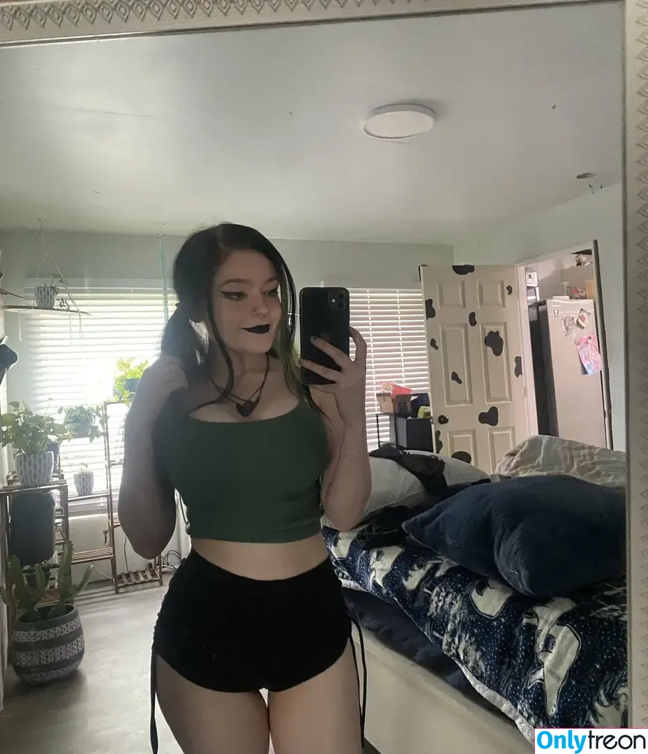 vadaiscool nude photo #0001 (amaya_aguayo22 / vadaathegreat)
