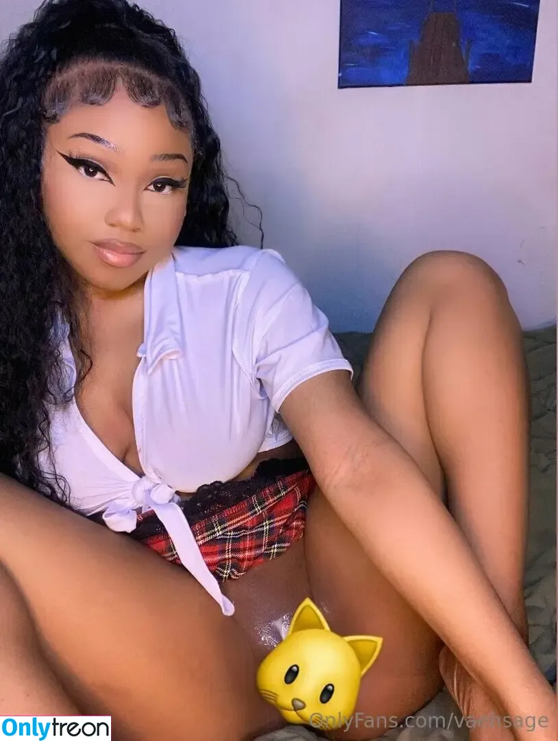 vaehsage nude photo #0020 (Vaesage / vaemonroe)