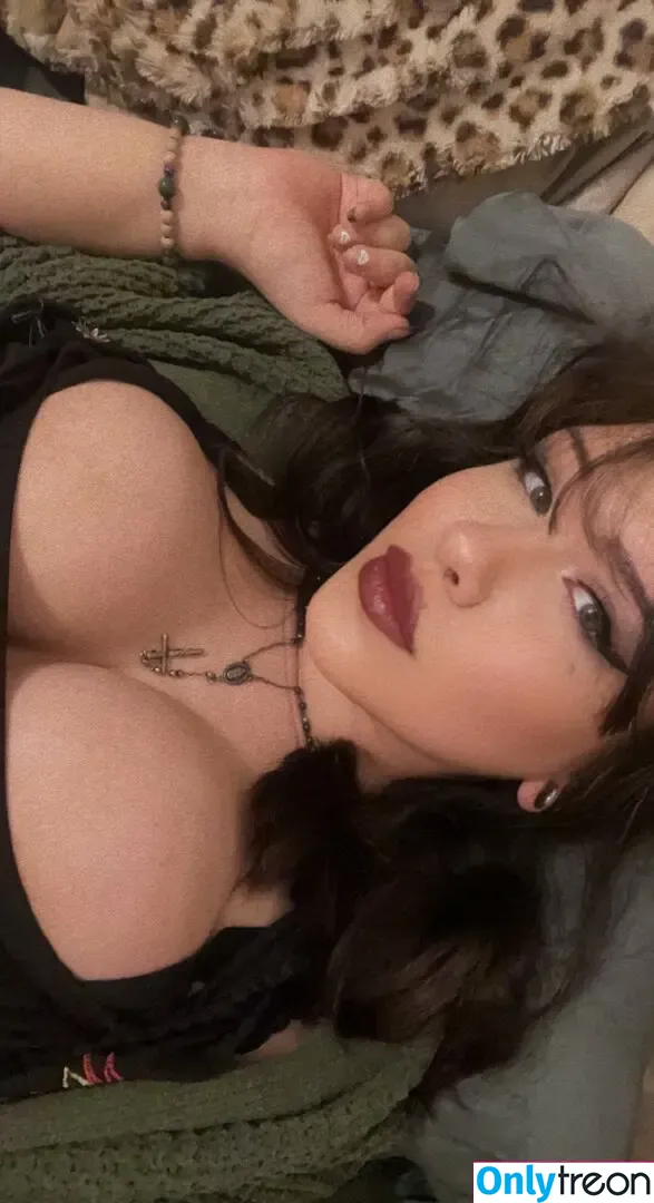 Vaermina nude photo #0015 (VaerminasDream / apocalypsedreams)