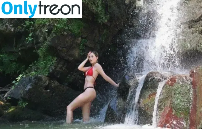 vafom голая photo #0014 (yourhotm.f)