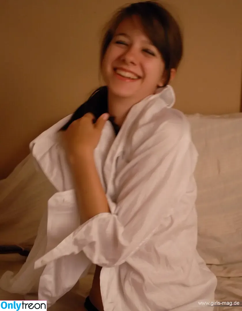 Val Mont nude photo #0003 (Val Mont)
