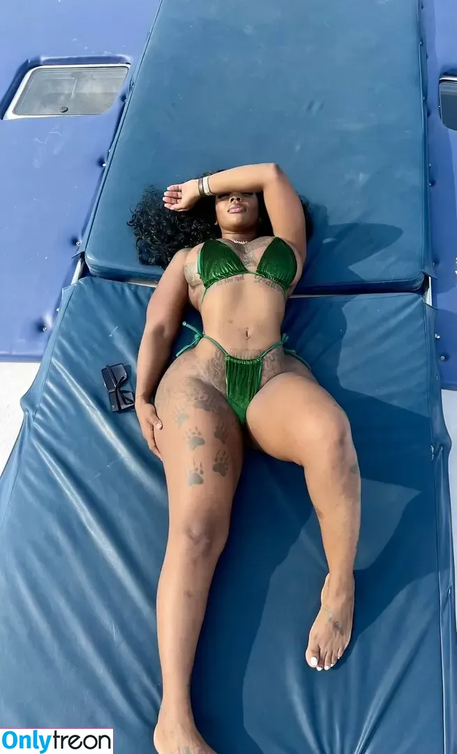 Valdezzz nude photo #0002 (Valdezzz)