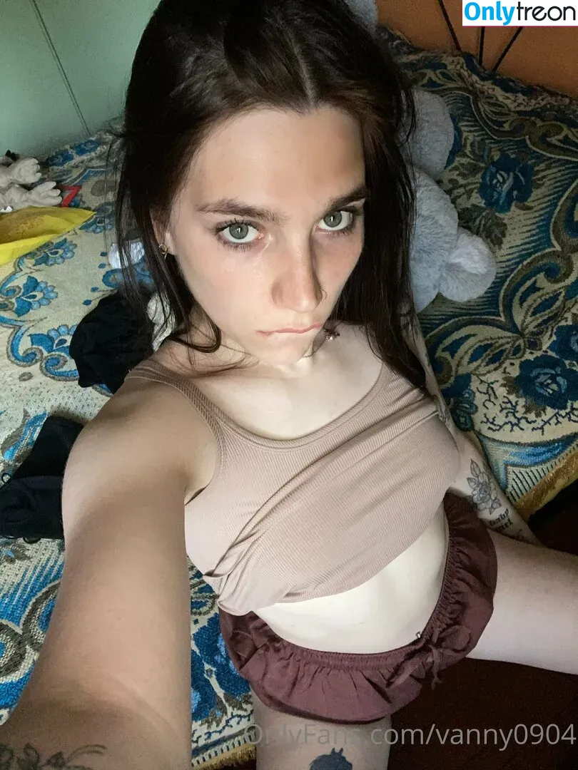 Valeri Catwoman nude photo #0097 (valeri_cat / valerizco)
