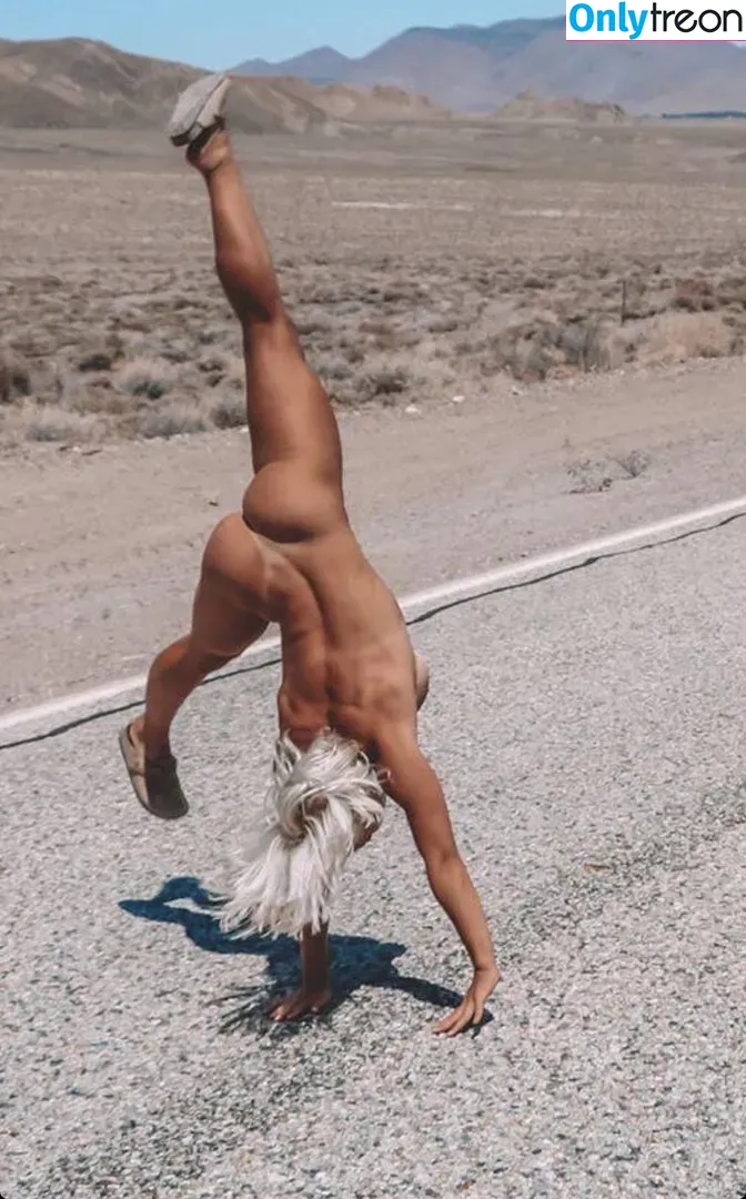 Valeria Guznenkova nude photo #0037 (guznenkova)