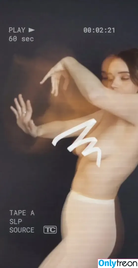 Valeria Skjørvestad nude photo #0008 ( / valeria_skj_)