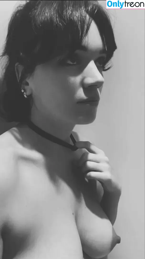 Valeria Skjørvestad nude photo #0014 ( / valeria_skj_)