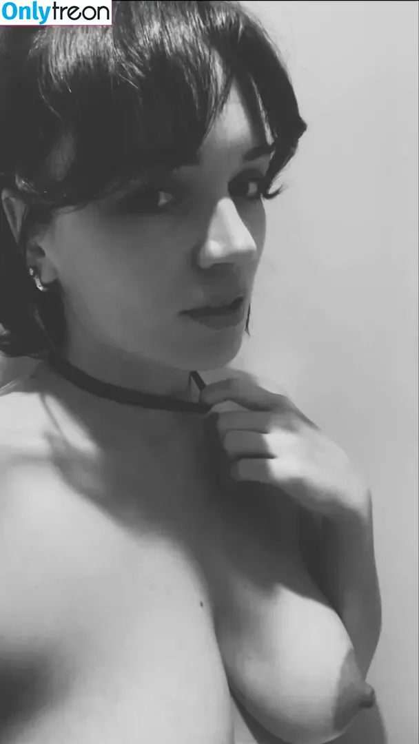 Valeria Skjørvestad nude photo #0017 ( / valeria_skj_)
