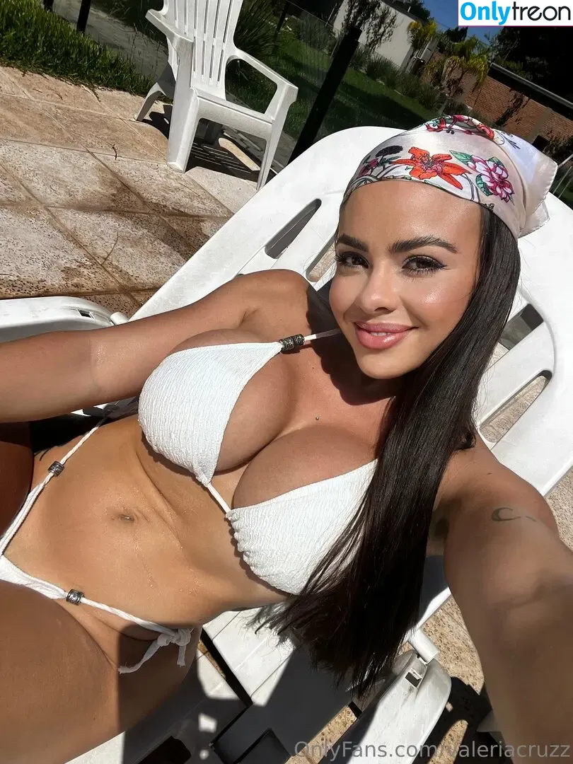 valeriacruzz голая photo #0122 (valecruzr)