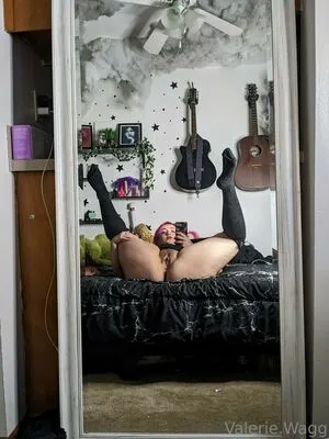 Valerie.wagg / Caffeinsuicide / Valeriewagg nude photo #0128