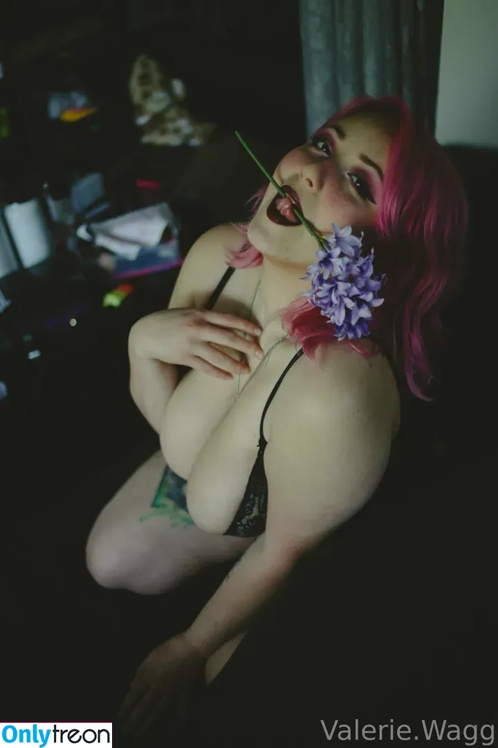 Valerie.wagg голая photo #0133 (Caffeinsuicide / Valeriewagg)