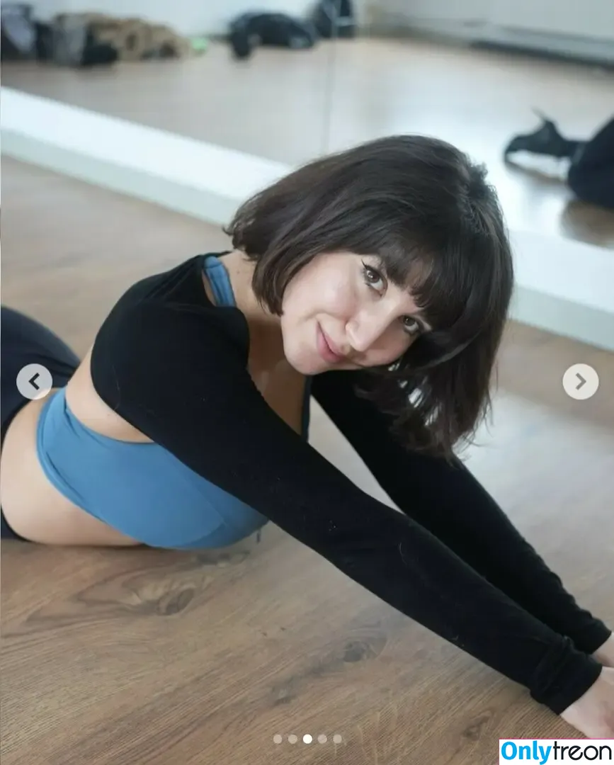 Valeriia Simavonian nude photo #0104 (angelvaleria / valeria.simavonian / valeriia_simavonian)
