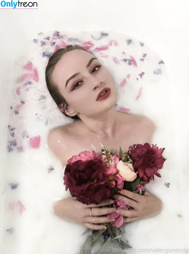 valeryjonesvip nude photo #0040 (valeryjones_)