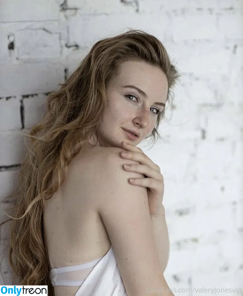 valeryjonesvip nude photo #0041 (valeryjones_)