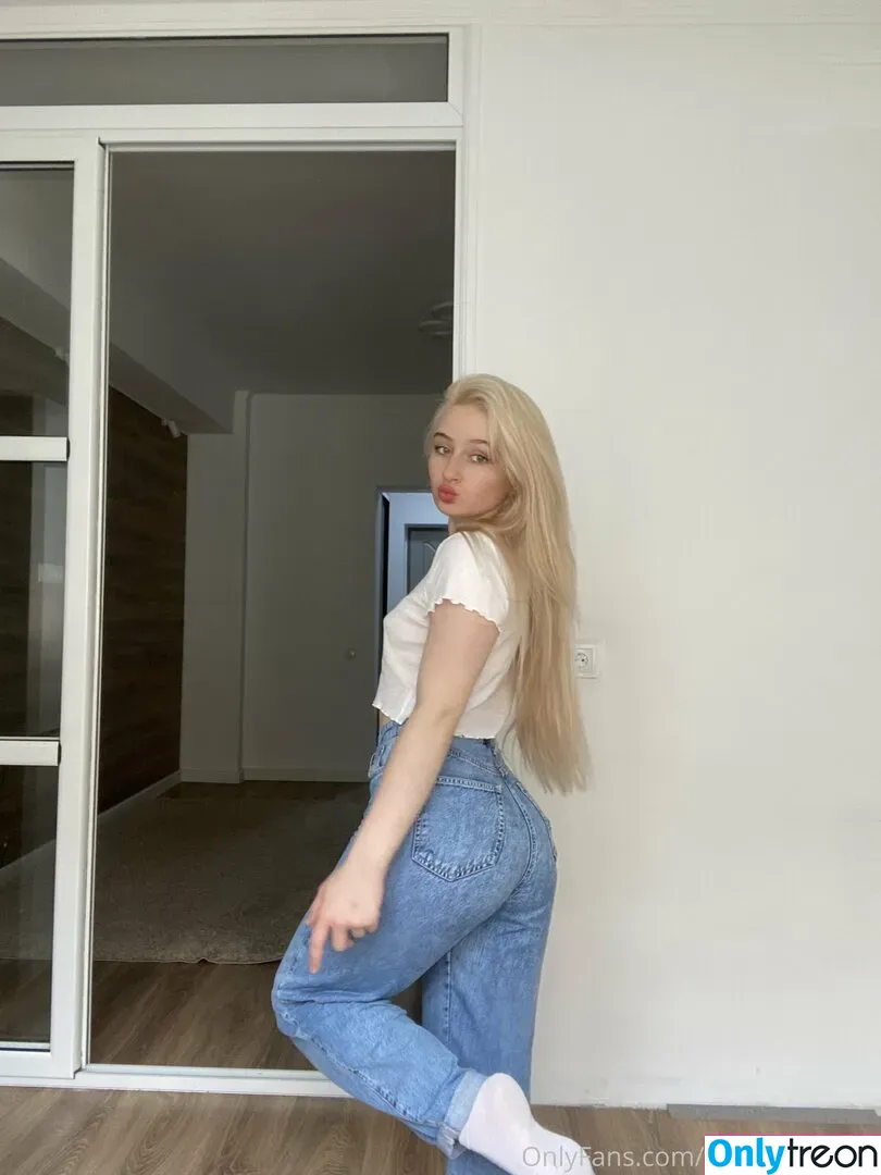 valeryjonesvip nude photo #0068 (valeryjones_)